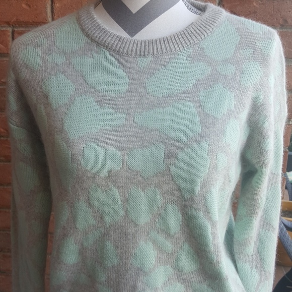 John +Jenn sweater - Picture 1 of 5